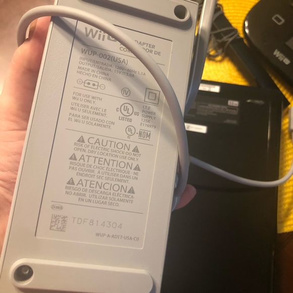 Nintendo Wii U WUP-101(02) Deluxe 32 GB - Picture 6 of 7
